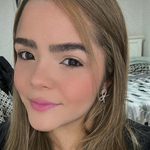 Meet your Posher, Andrea i